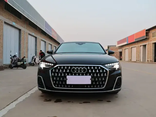 Audi A8 — Фото автомобиля 2