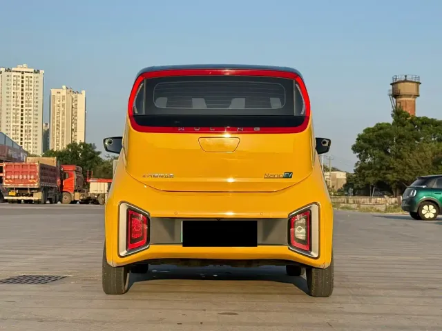 Wuling NanoEV — Фото автомобиля 5