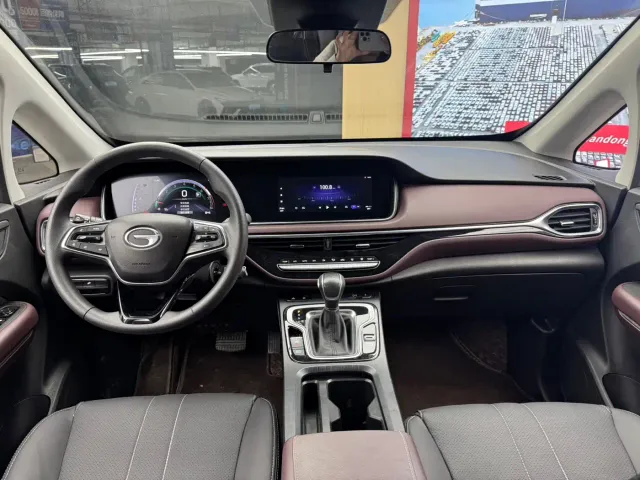GAC Trumpchi M6 — Фото автомобиля 15