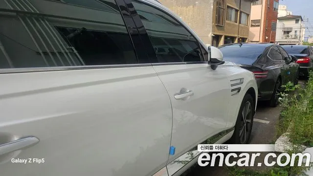 Genesis GV80 — Фото автомобиля 12