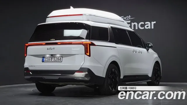 Kia Canival Новый Carnival 4 поколение Бензин 9 мест Hi-Limousine — Фото автомобиля 2