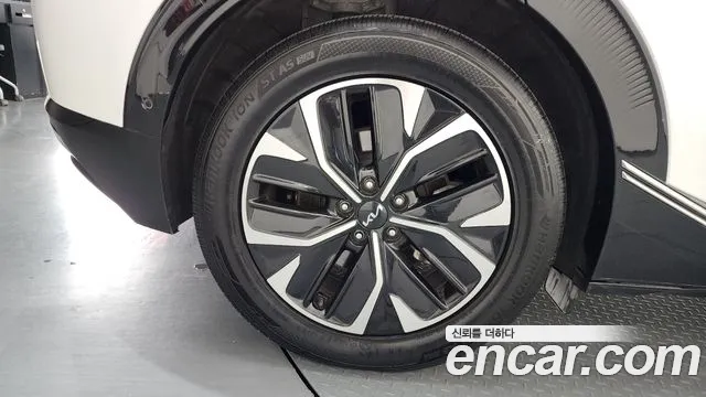 Kia EV6 — Фото автомобиля 5