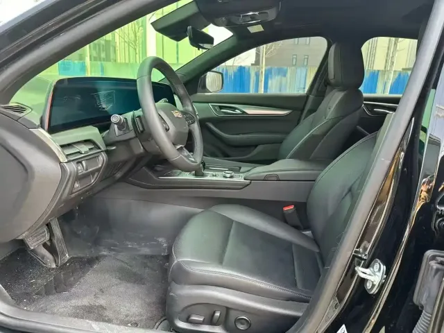 Cadillac Cadillac CT5 2025 Model 28T Track Performance Edition — Фото автомобиля 4