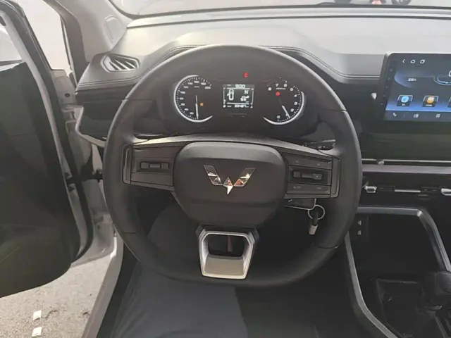 Wuling Jiachen — Фото автомобиля 10