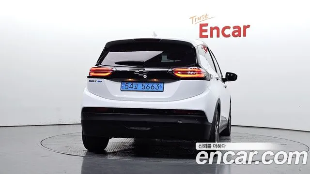 Chevrolet Bolt EV New — Фото автомобиля 4