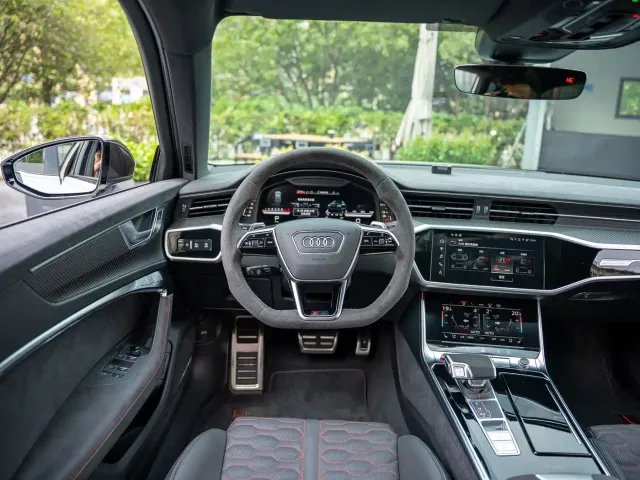 Audi RS 6 — Фото автомобиля 13