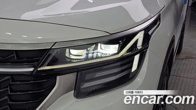 Kia Seltos — Фото автомобиля 7