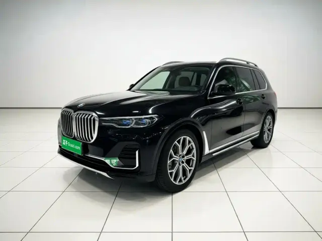 Фотография автомобиля — BMW X7