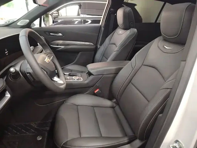 Cadillac XT4 — Фото автомобиля 14