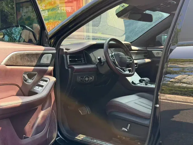 Jetour X90 — Фото автомобиля 8