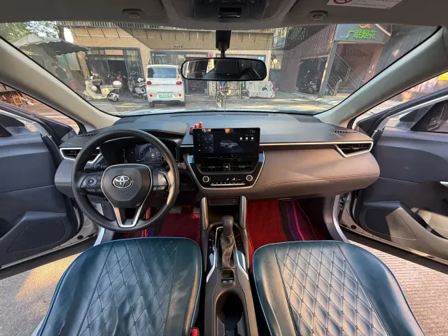 Toyota Frontlander — Фото автомобиля 10