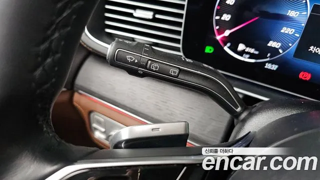 Mercedes-Benz GLE-Class — Фото автомобиля 24