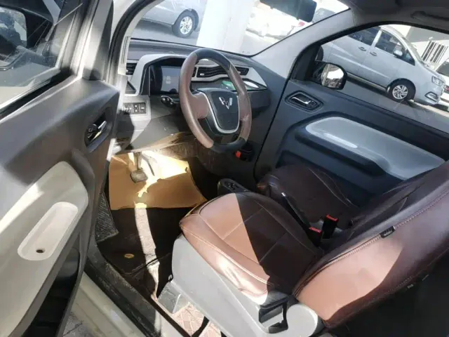 Wuling Hongguang Mini EV — Фото автомобиля 15