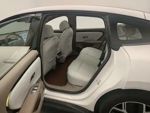 Changan Qiyuan A06 — Фото автомобиля 13