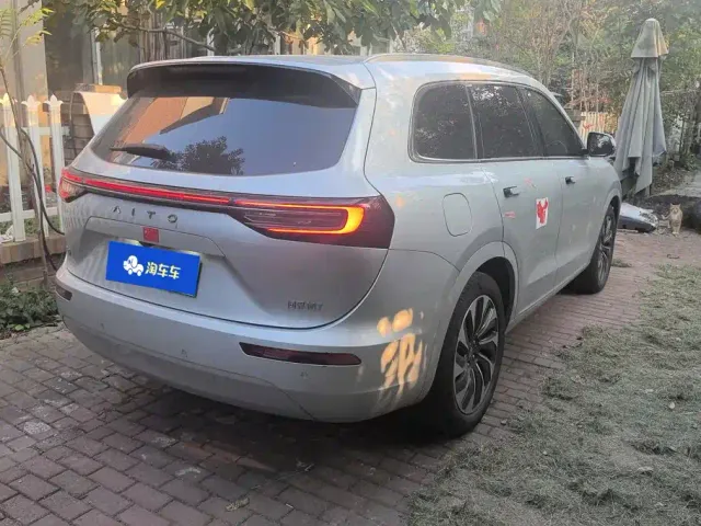 Aito M7 — Фото автомобиля 3
