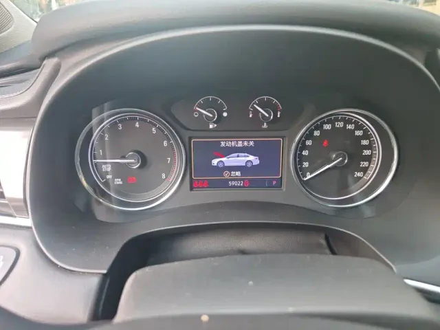 Buick LaCrosse — Фото автомобиля 12
