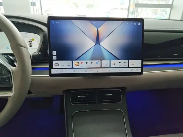 BYD Han — Фото автомобиля 12