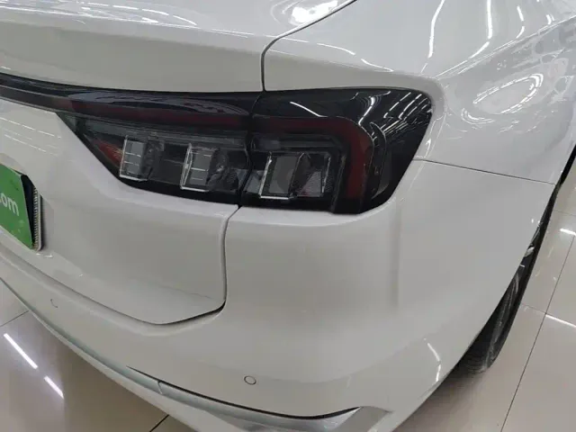 Ford Mondeo — Фото автомобиля 7