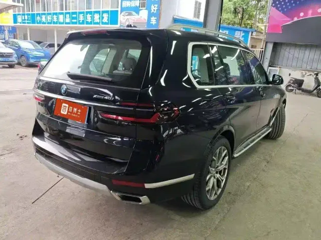 BMW X7 — Фото автомобиля 2