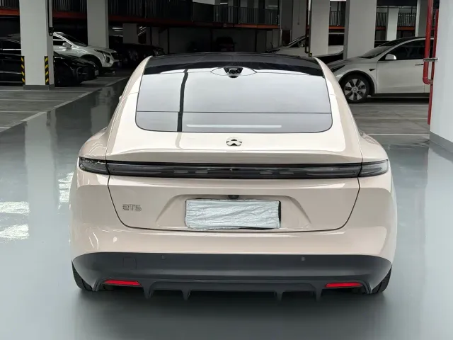 Nio ET5 — Фото автомобиля 8