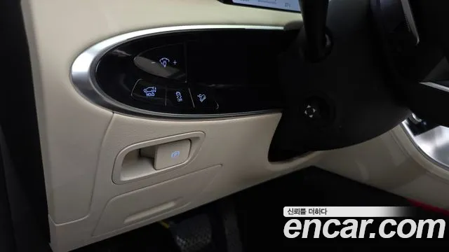 Genesis GV70 2.5T Бензин AWD — Фото автомобиля 23