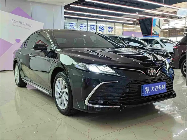 Toyota Camry — Фото автомобиля 3