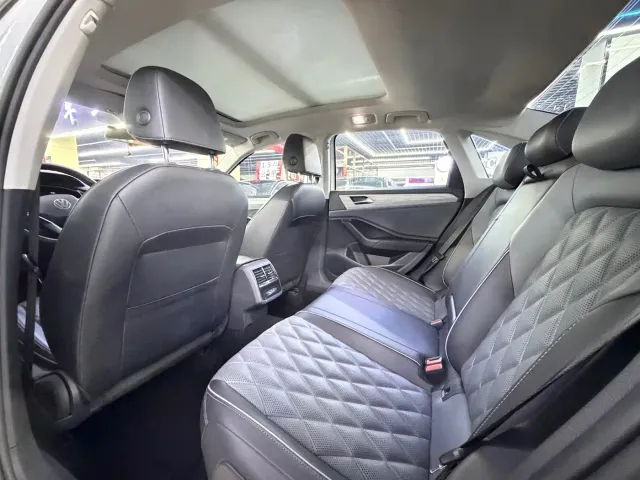 Volkswagen Sagitar — Фото автомобиля 7