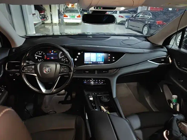 Buick Enclave — Фото автомобиля 9