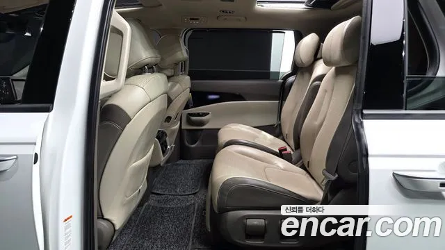 Kia Carnival 4th Gen — Фото автомобиля 17