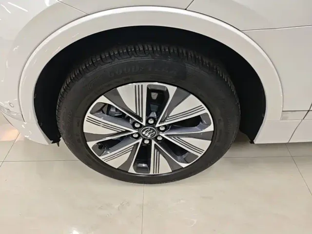 Buick E5 — Фото автомобиля 24