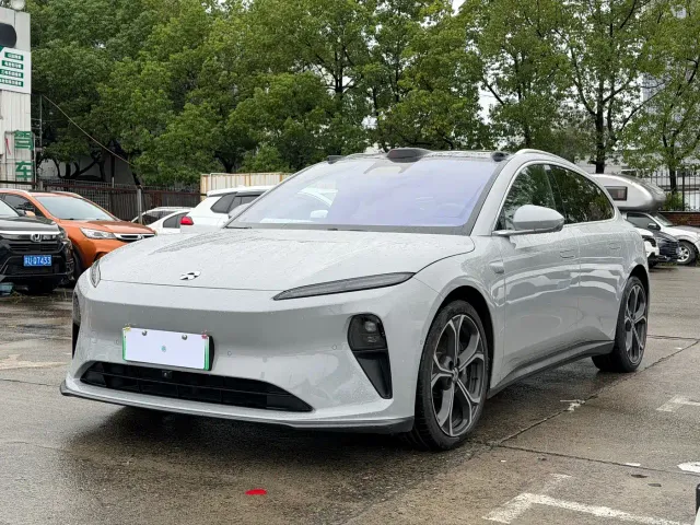Фотография автомобиля — Nio ET5 Touring
