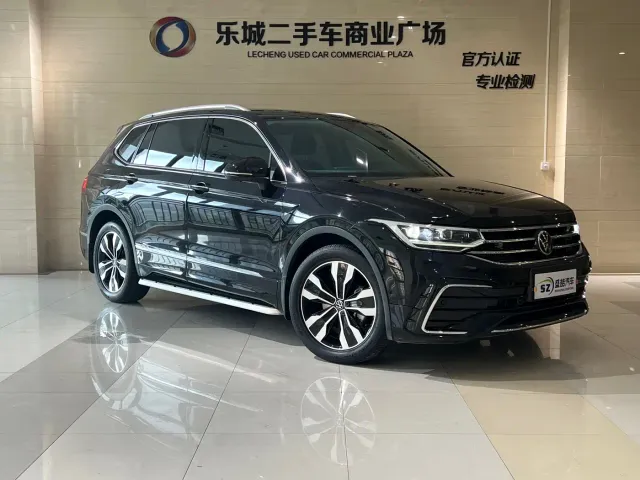 Volkswagen Tiguan L — Фото автомобиля 3
