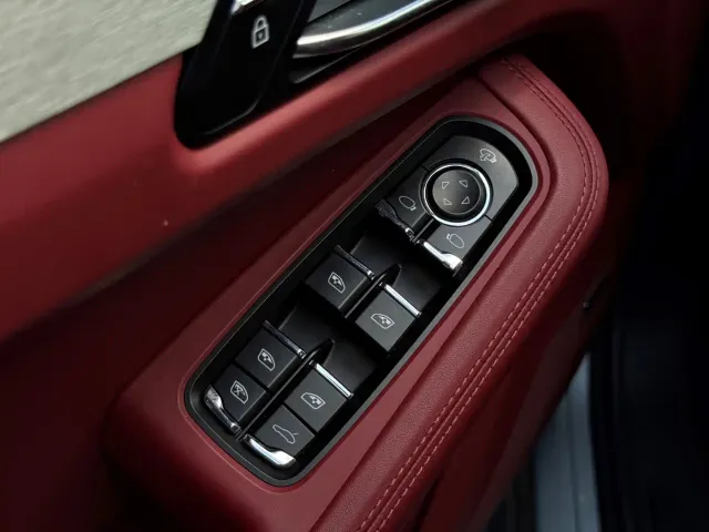 Porsche Macan — Фото автомобиля 23