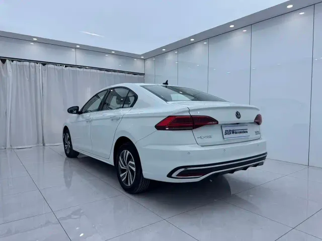 Volkswagen Bora — Фото автомобиля 6