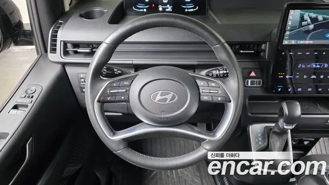 Hyundai Staria Staria 4WD Tourer 9 мест — Фото автомобиля 14
