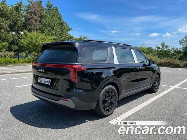 Kia Carnival Generation 4 — Фото автомобиля 5
