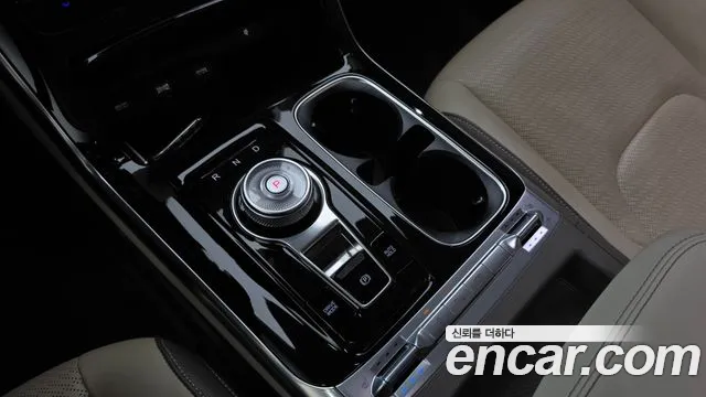 Kia Carnival Generation 4 — Фото автомобиля 9