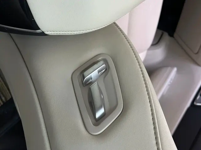 Li Auto ONE — Фото автомобиля 12