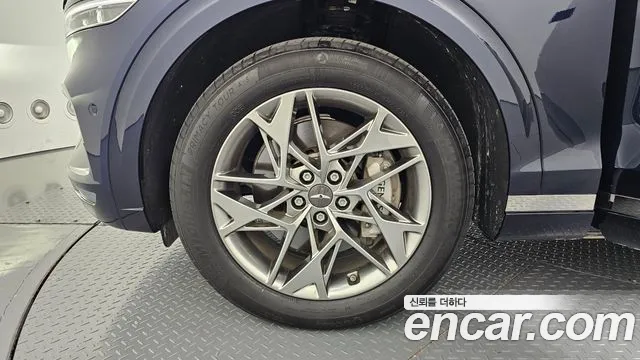 Genesis GV70 2.5T Бензин AWD — Фото автомобиля 5