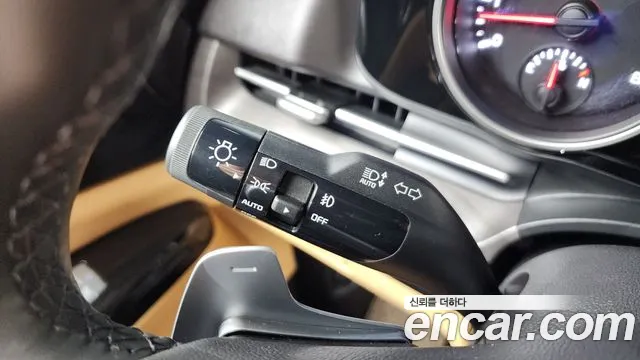 Kia Carnival Generation 4 — Фото автомобиля 25