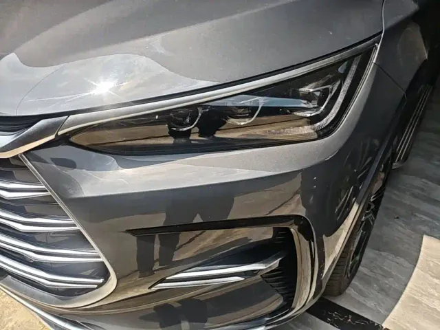 BYD Tang — Фото автомобиля 23