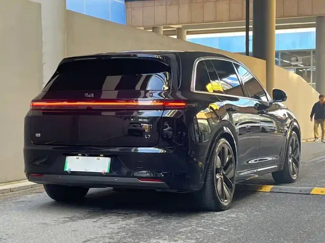 Li Auto L7 — Фото автомобиля 5