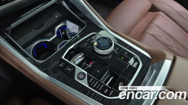 BMW X6 xDrive40i M Sport — Фото автомобиля 9