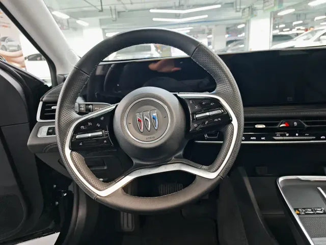 Buick LaCrosse — Фото автомобиля 16