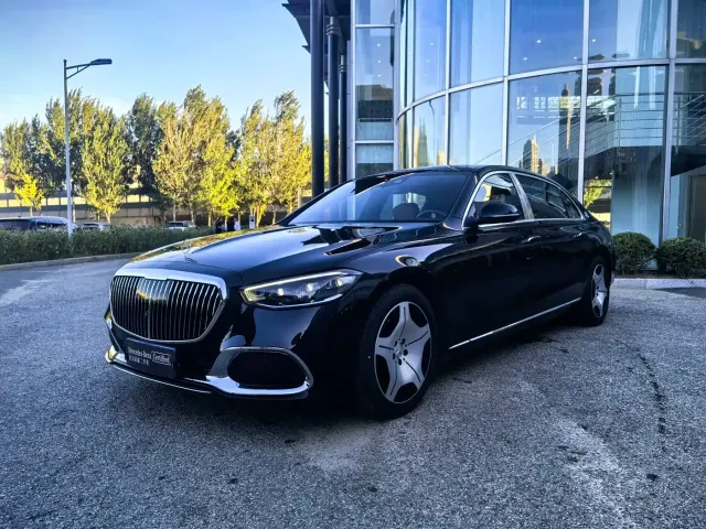 Фотография автомобиля — Mercedes-Benz Maybach S-Class