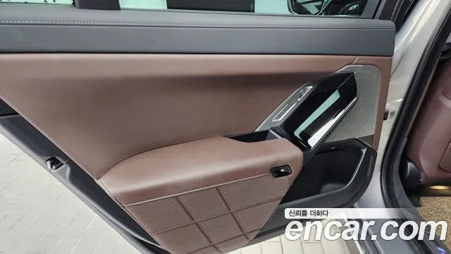 BMW 7-Series 7 серия (G70) 740i sDrive M Sport — Фото автомобиля 18