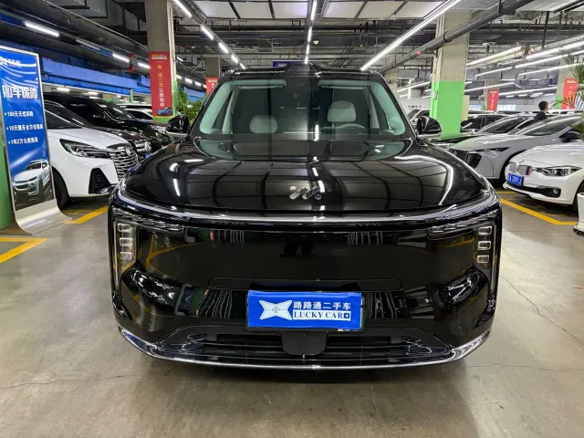 IM Motors LS9 — Фото автомобиля 3