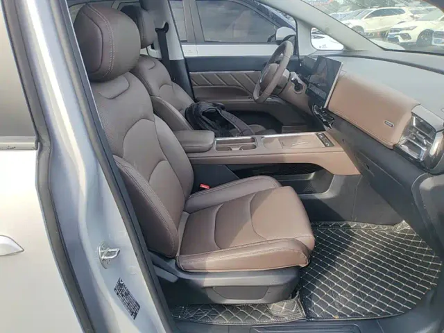 Wuling Starlight 730 — Фото автомобиля 24