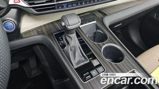 Toyota Sienna — Фото автомобиля 9