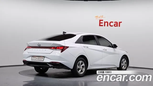 Hyundai Avante CN7 — Фото автомобиля 2